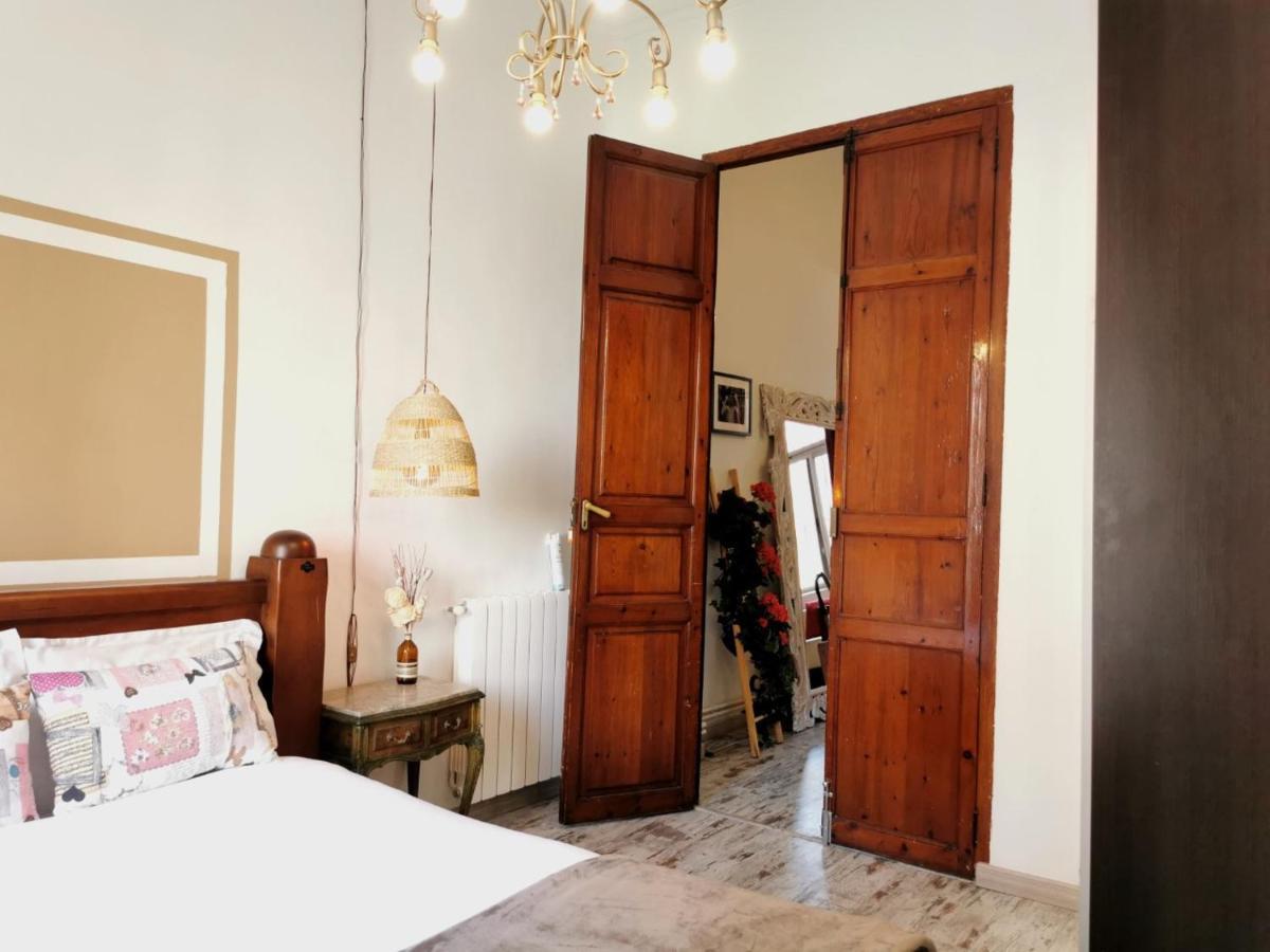 Portrait Boutique Guesthouse Валенсія Екстер'єр фото