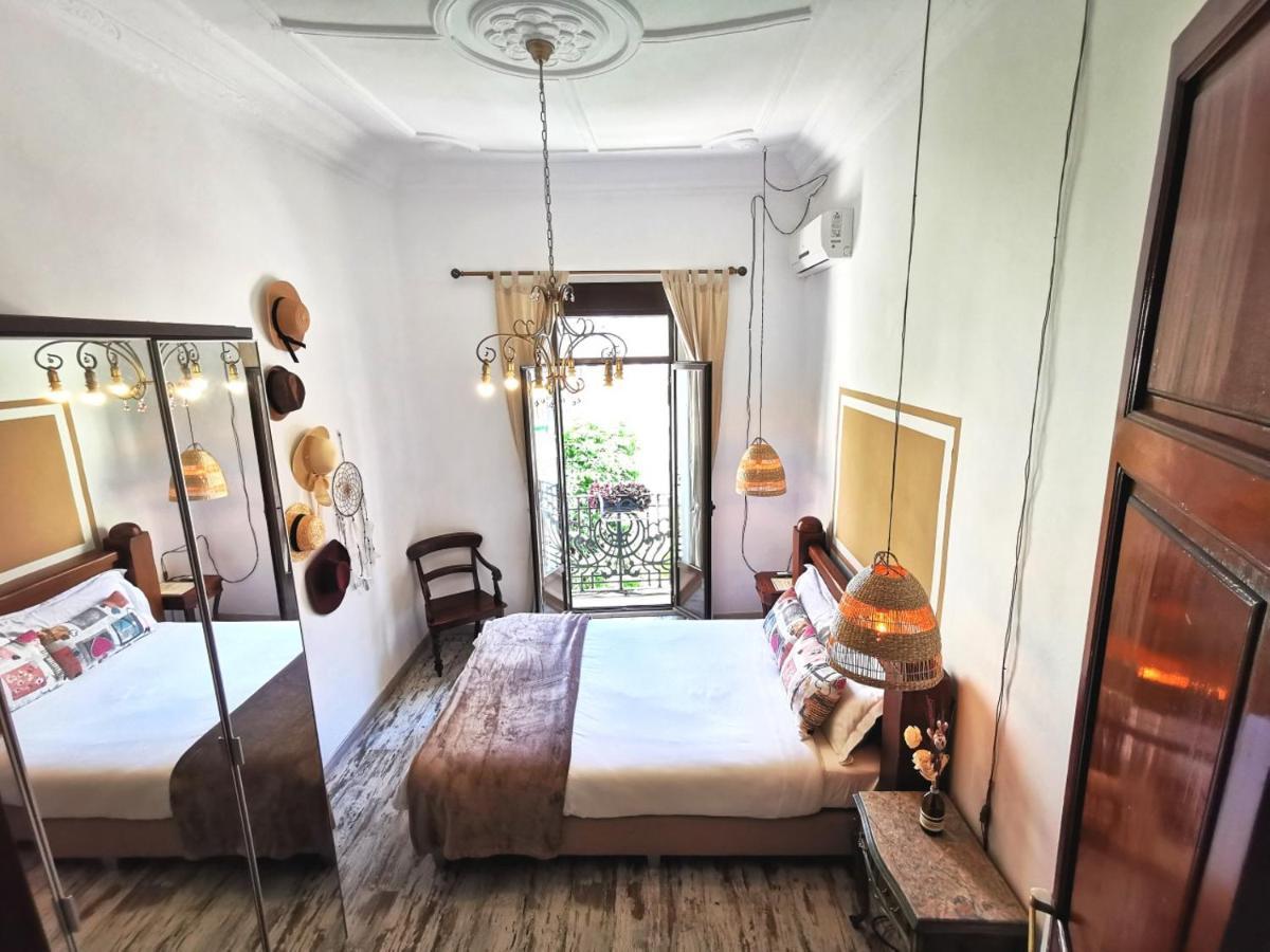 Portrait Boutique Guesthouse Валенсія Екстер'єр фото