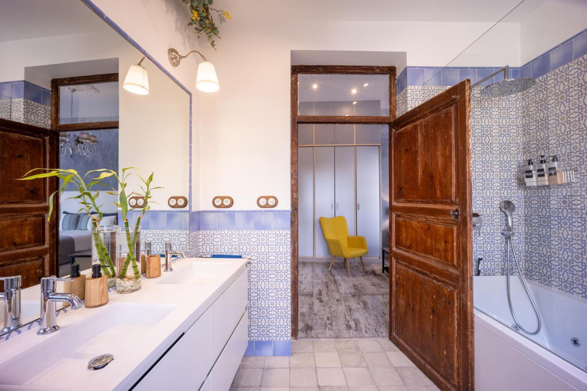 Portrait Boutique Guesthouse Валенсія Екстер'єр фото