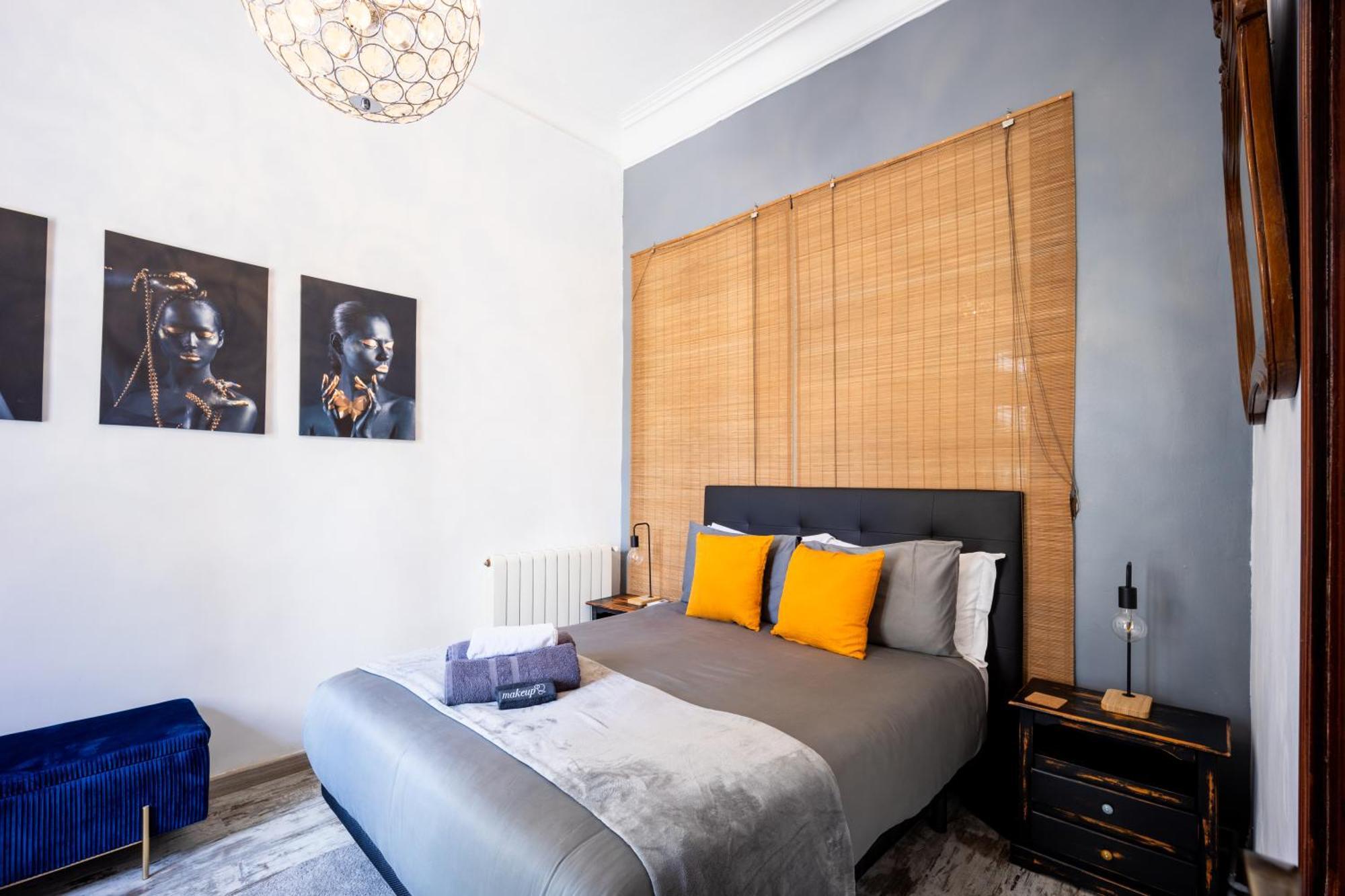 Portrait Boutique Guesthouse Валенсія Екстер'єр фото