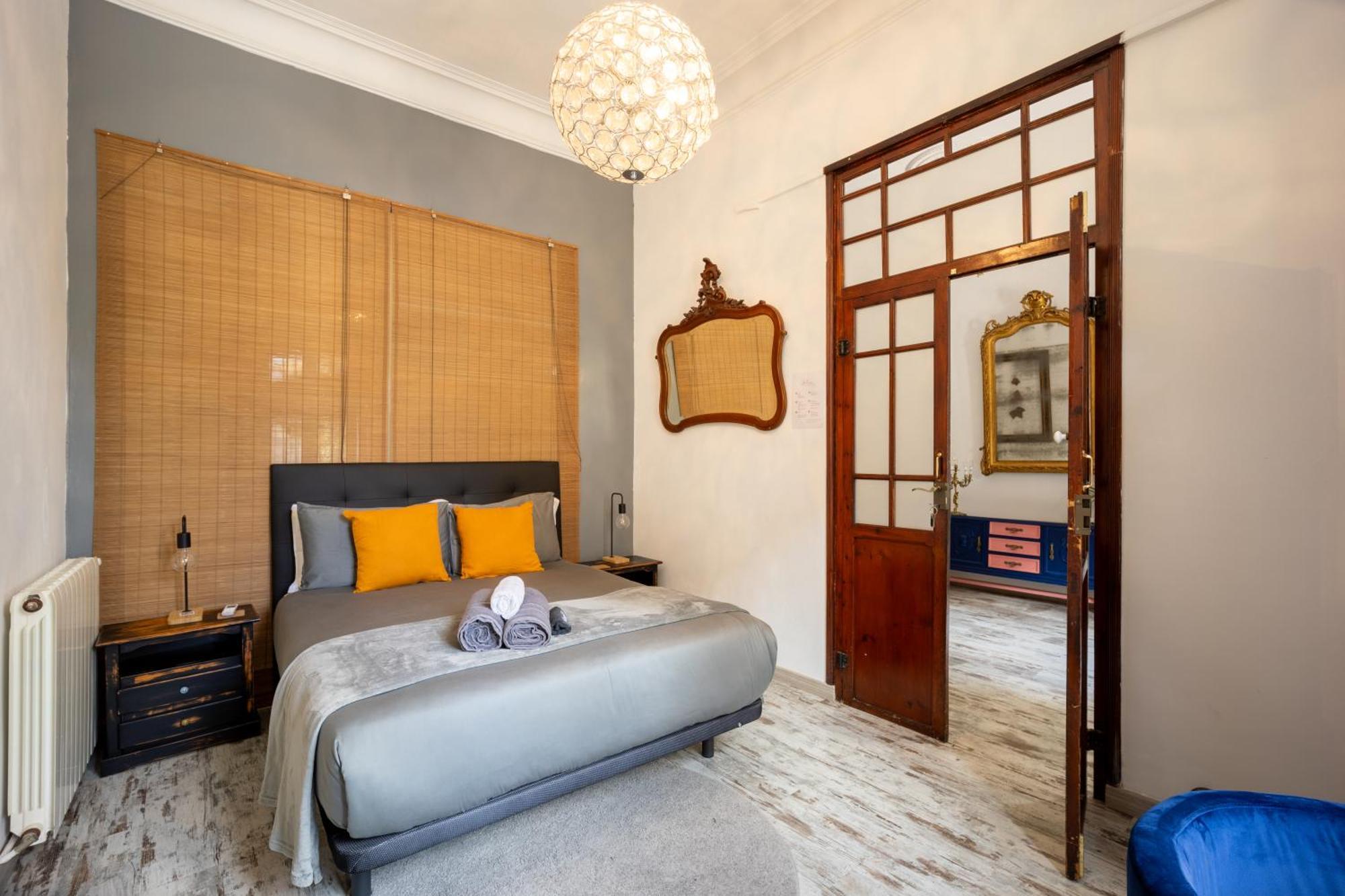 Portrait Boutique Guesthouse Валенсія Екстер'єр фото
